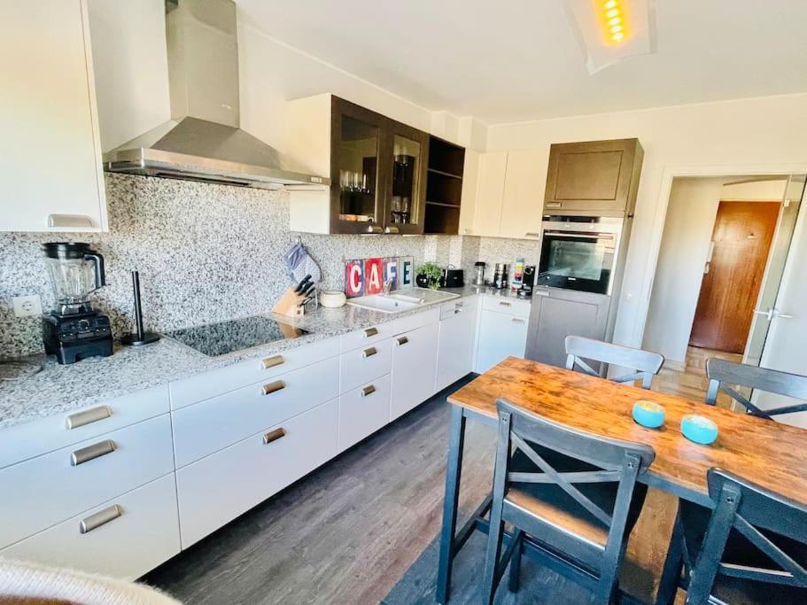 Big Penthouse 2 Bedrooms In Center With Parking And Largeterrace-41