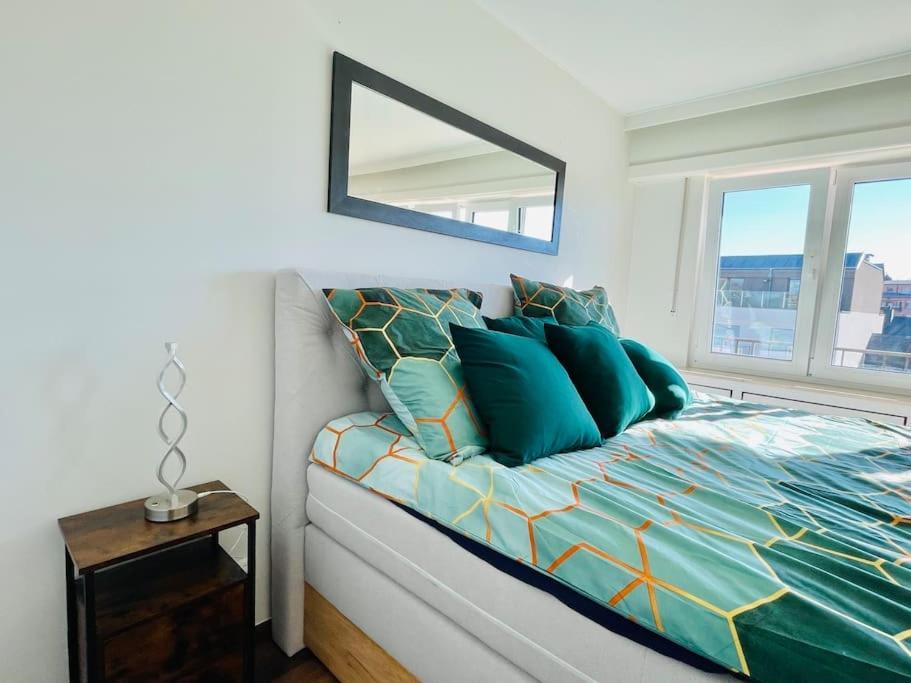 Big Penthouse 2 Bedrooms In Center With Parking And Largeterrace-41